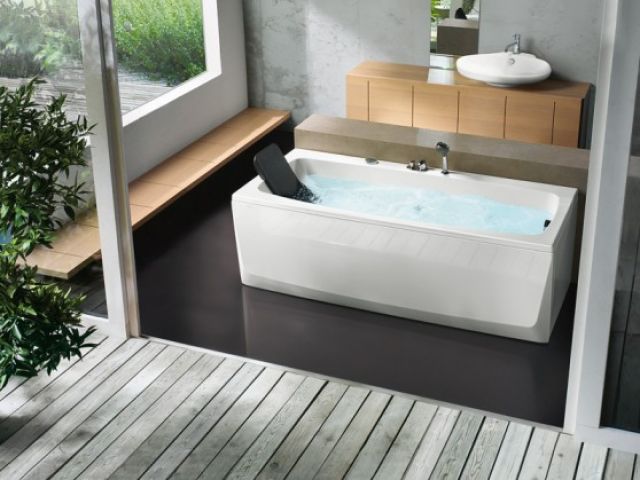 16款意大利BluBleu唯美浴缸设计(组图) 