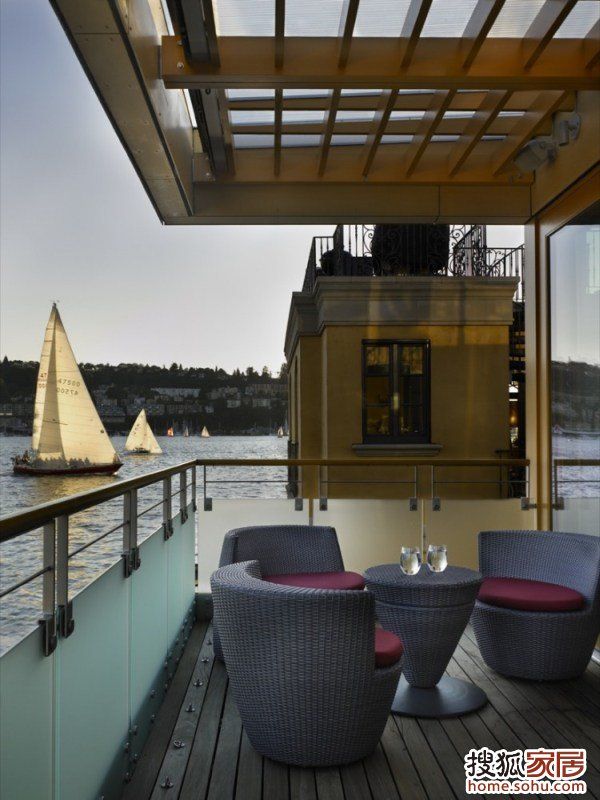 现代建筑欣赏：西雅图湖上漂浮别墅设计(图)  