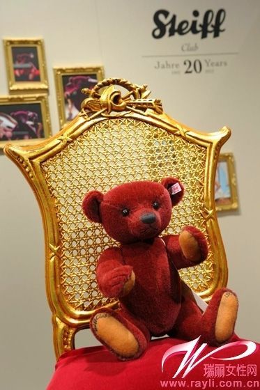世界上最具有收藏价值的泰迪熊品牌steiff推出了2012年会员俱乐部泰迪熊
