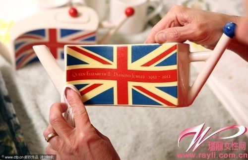 印有英国国旗的茶壶