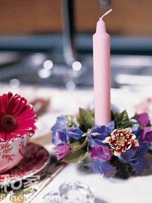 春季家居换装行动 用五彩的花饰装点餐桌(图) 