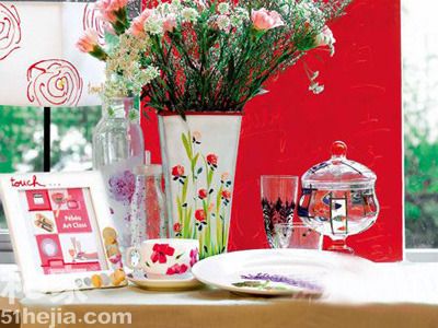 春季家居换装行动 用五彩的花饰装点餐桌(图) 
