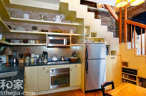 独具创想 七个楼梯间化身厨房方案（组图） 