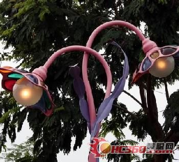 香港迪士尼 五光十色的灯光童话 