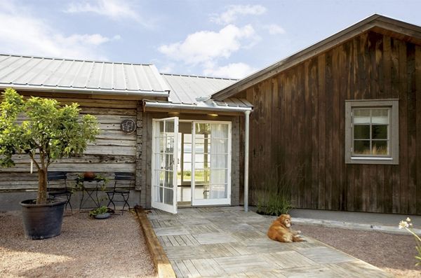 波兰200平湖边住屋 木地板让家归于平静(组图) 