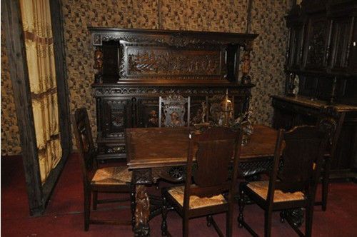 老巴黎西洋古董家具参展的桌椅组合及古董橱柜