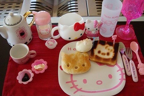 Hello Kitty餐具，吃吃喝喝也卖萌