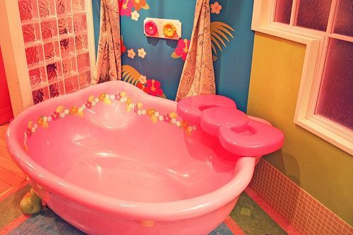 Hello Kitty造型大浴缸