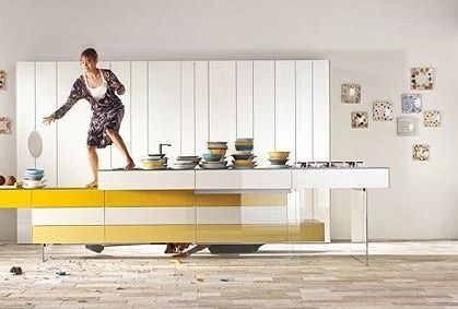 多款烤漆板组合橱柜 几何色明亮厨房(组图) 