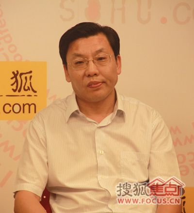 中国商业联合会副会长 王 民