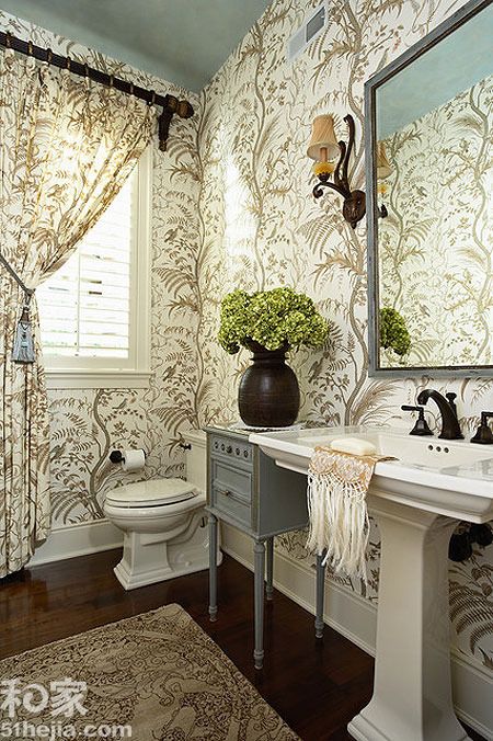 15款花样壁纸完美利用 打造时尚小户型卫浴间 