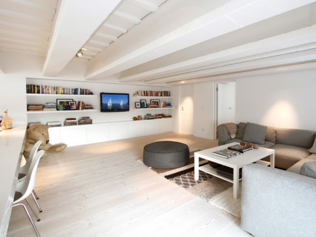 浅色地板搭配英式公寓 营造舒适空间感(图) 