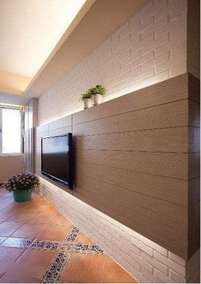 简单的背景墙，加上绿植，确实是太简洁了