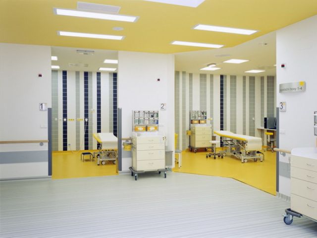 捷克教学医院大楼 PVC地板的完美铺装(组图) 