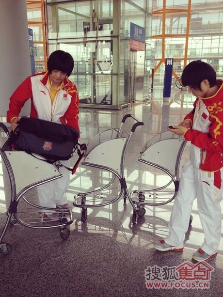 登机巧遇中国奥运代表团的运动员
