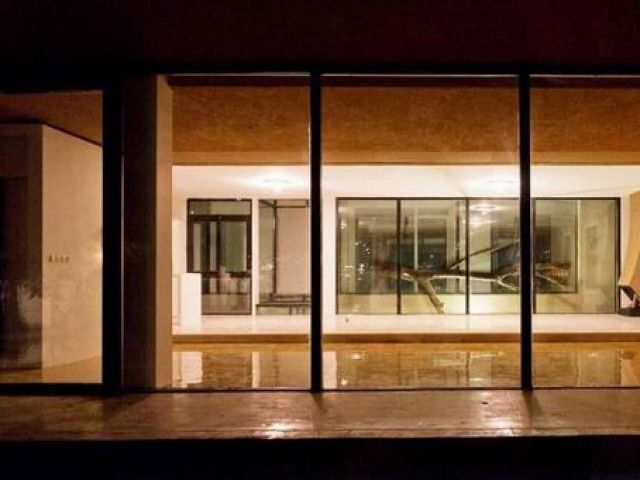 伊朗卡拉杰别墅 现代化多功能玻璃地板(组图) 