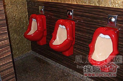 全球另类厕所大合集 离奇古怪的“方便”之处 