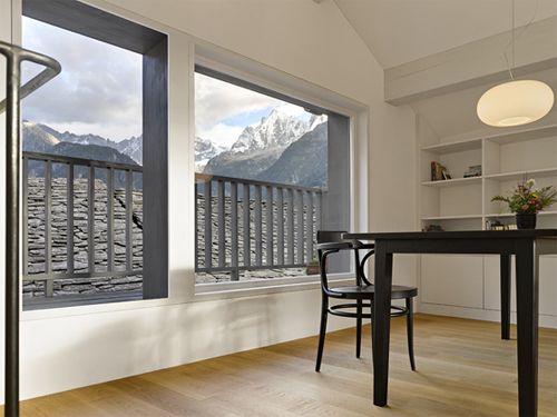 阿尔卑斯山别墅 自然材质遇见现代风格（图） 