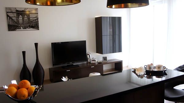 波兰优雅气质公寓 紧凑型实用家居空间(组图) 