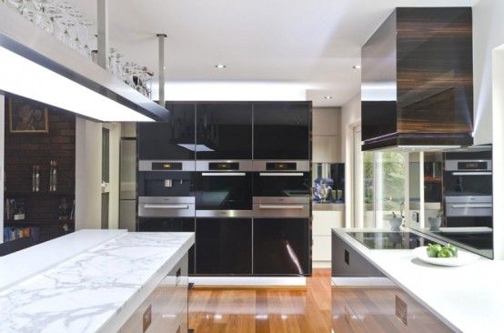 黑白演绎极简线条 金属质感清凉厨房设计(图) 