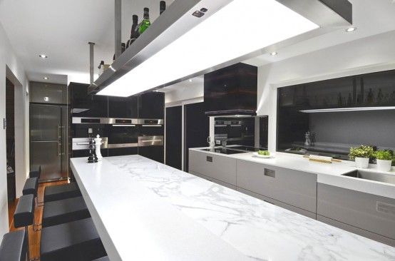 黑白演绎极简线条 金属质感清凉厨房设计(图) 