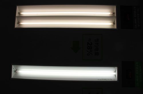 万隆汇洋松下专卖店的单管节能灯(下))比双管日光灯还要亮，更省电37%