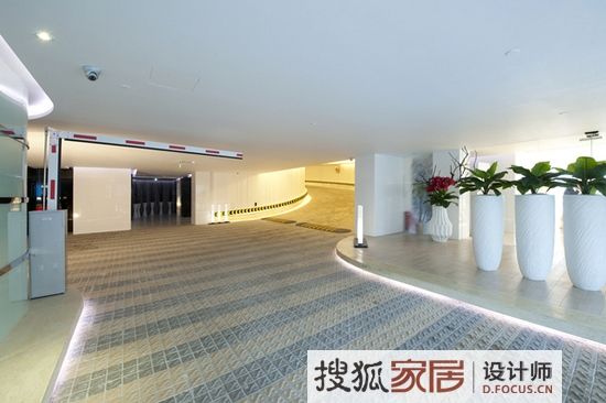 宁波伯豪华悦精品汽车酒店 驾车直接入房 