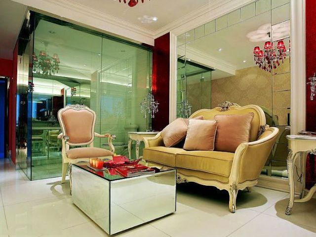 11万装修45平米古典复式公寓 镜面扩容显奢华 