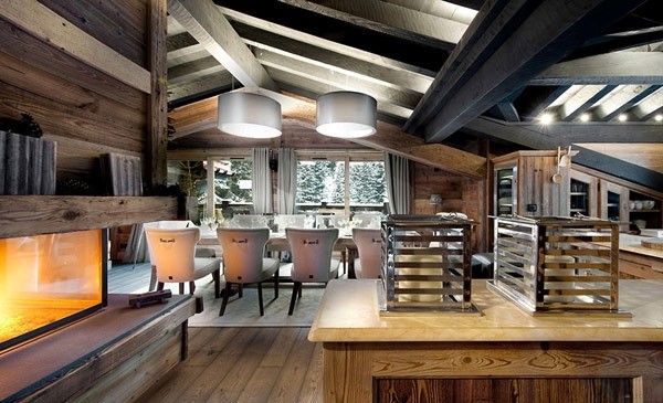 滑雪圣地奢华假期 Petit Chateau的滑雪小屋 