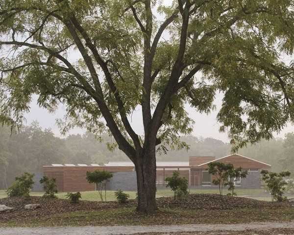 极致简约奢华 密苏里带花园U型住宅设计欣赏 