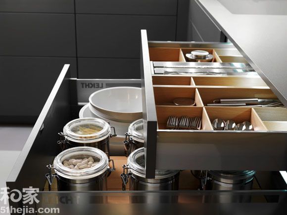 16个橱柜拉篮设计 偷师厨房收纳技巧（组图） 