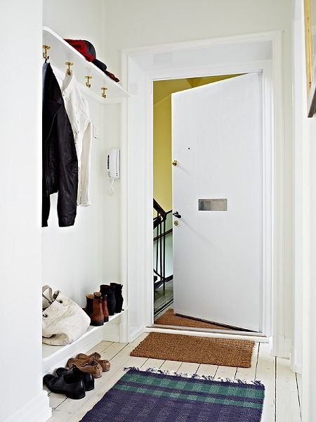 62平整洁北欧公寓 浅色地板搭纯白居室[图] 