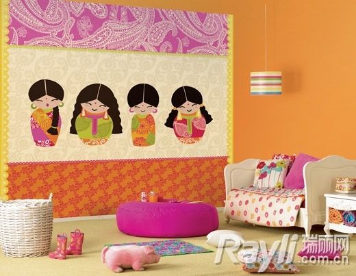 橙色墙面+米色地毯+粉色配饰，活力空间兼具可爱风格