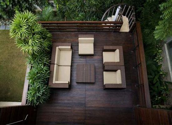 优选防腐木地板 打造精致园艺式家居阳台(图) 
