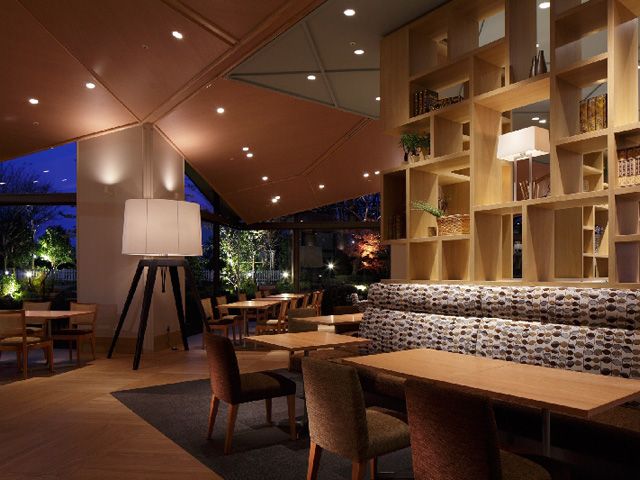 纯净温馨的用餐环境 日本Serina自助餐厅(图) 