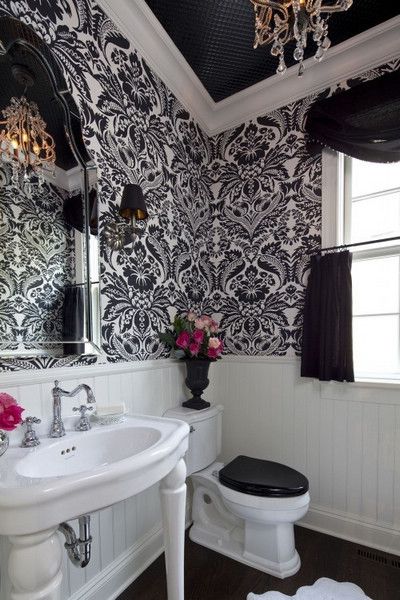 经典色系黑白配 回归传统的卫浴空间设计 