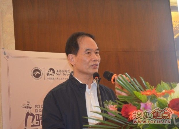 中国陶瓷工业协会建筑卫生陶瓷专委会秘书长 黄芯红