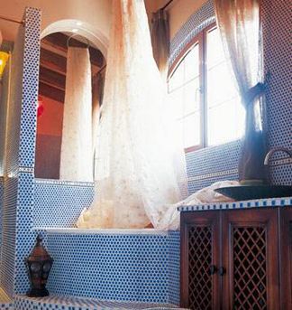 马赛克瓷砖拼贴 展现精妙时尚卫浴空间 