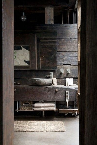 木板搭建卫浴间，复古而贴近自然 
