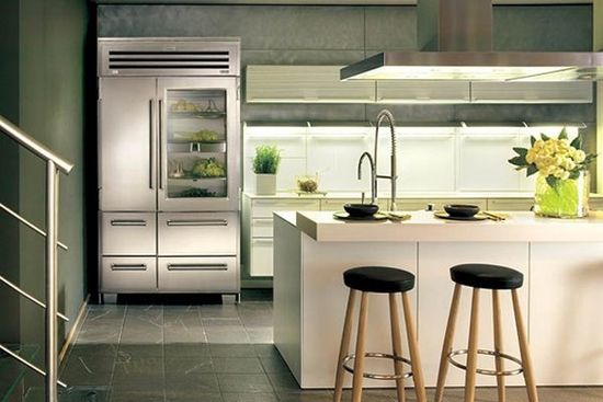 漂亮又实用 25款玻璃门冷藏柜与厨房结合(图) 